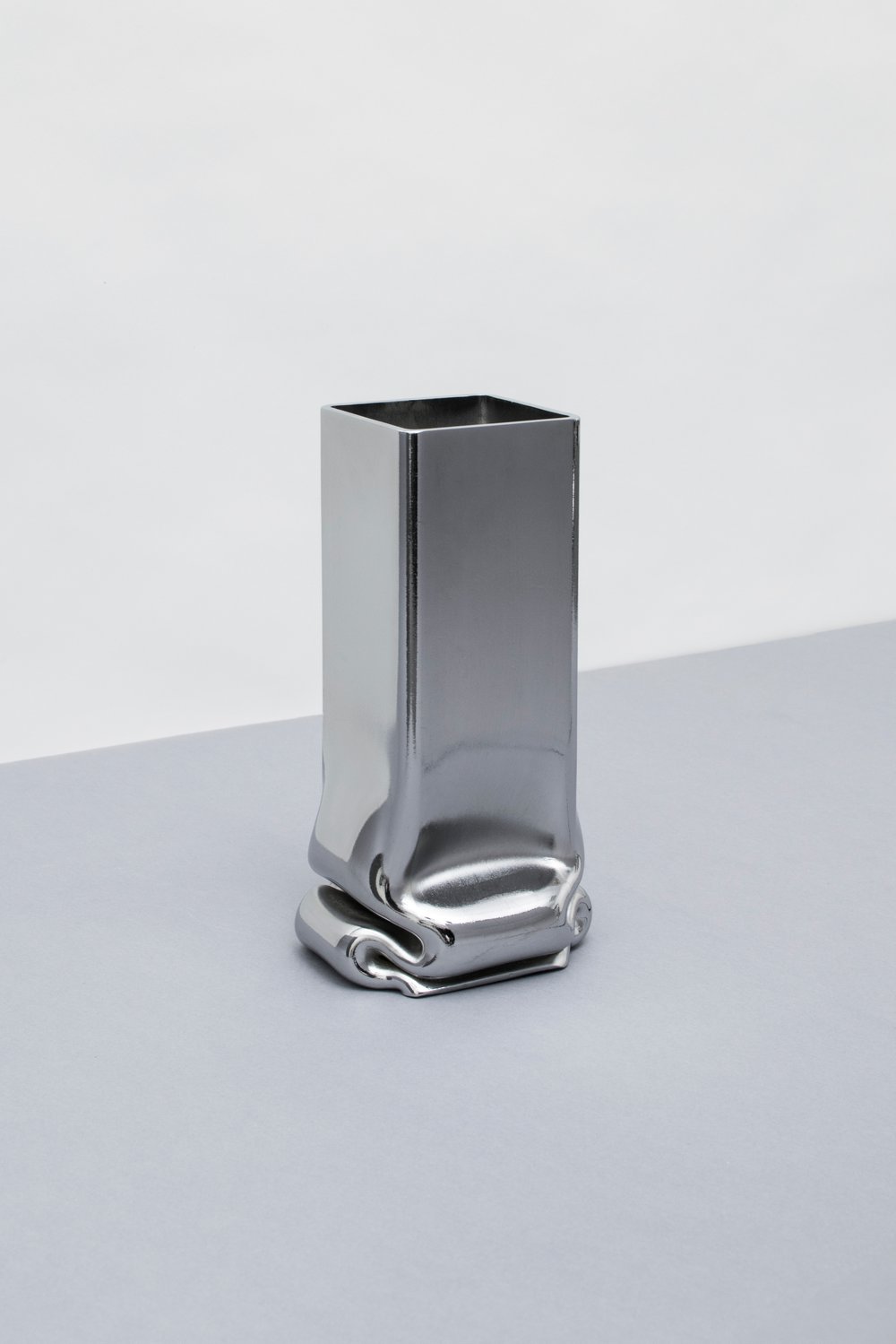Image of Pressure Vase Square, Chrome 