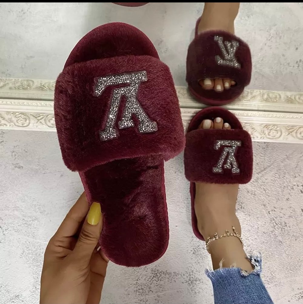 lv fur slippers｜TikTok Search