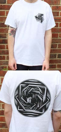 Dotwork psychedelia T-shirt: white/black
