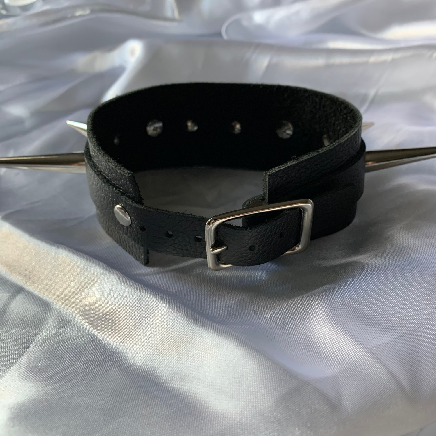 Image of Knock Me Down Collar