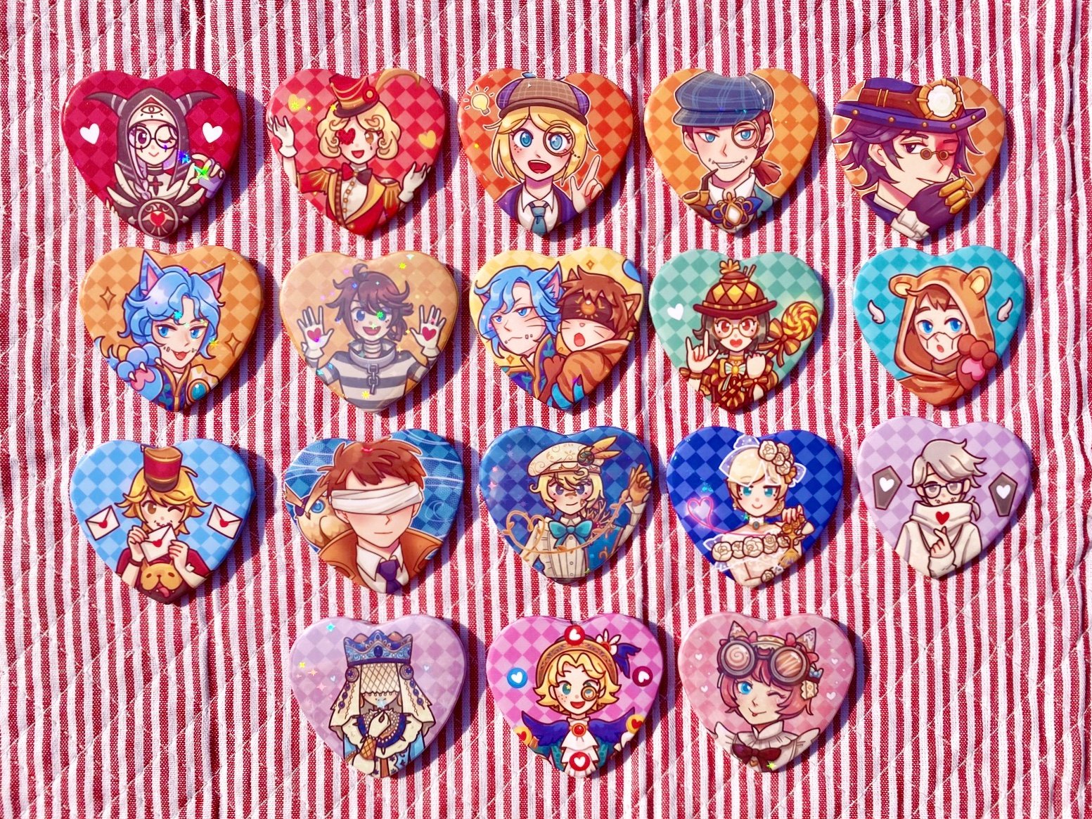 IDV: Holographic Heart Buttons | MerrymintStore