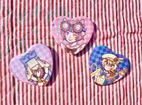 Image 3 of IDV: Holographic Heart Buttons