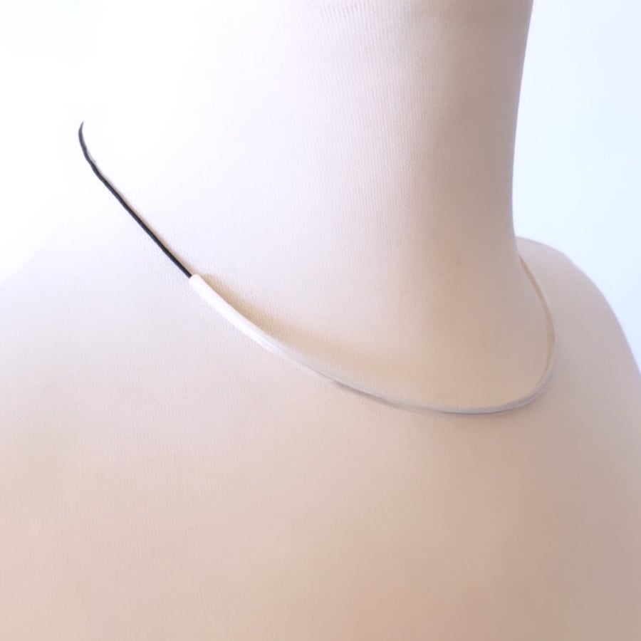 Image of Collaret reflex plata. Collar reflejo plata