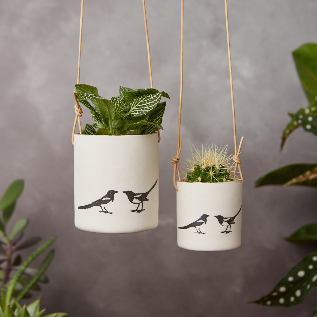 Small porcelain magpie pair hanging planter