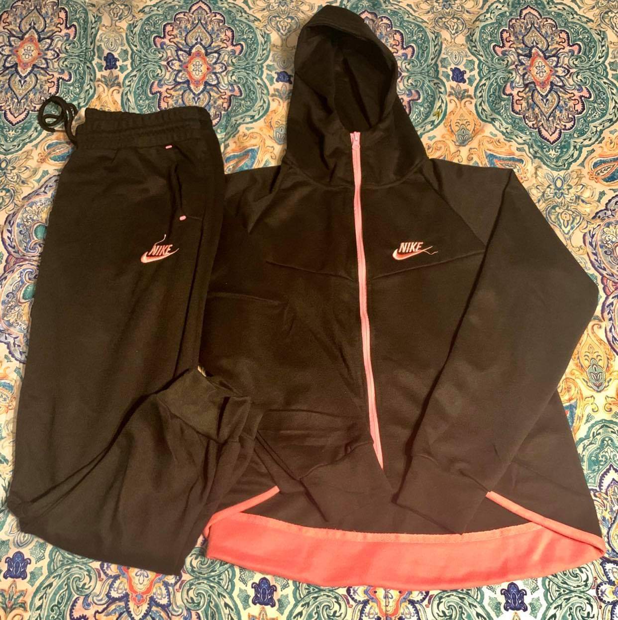 womens nike jogging suit