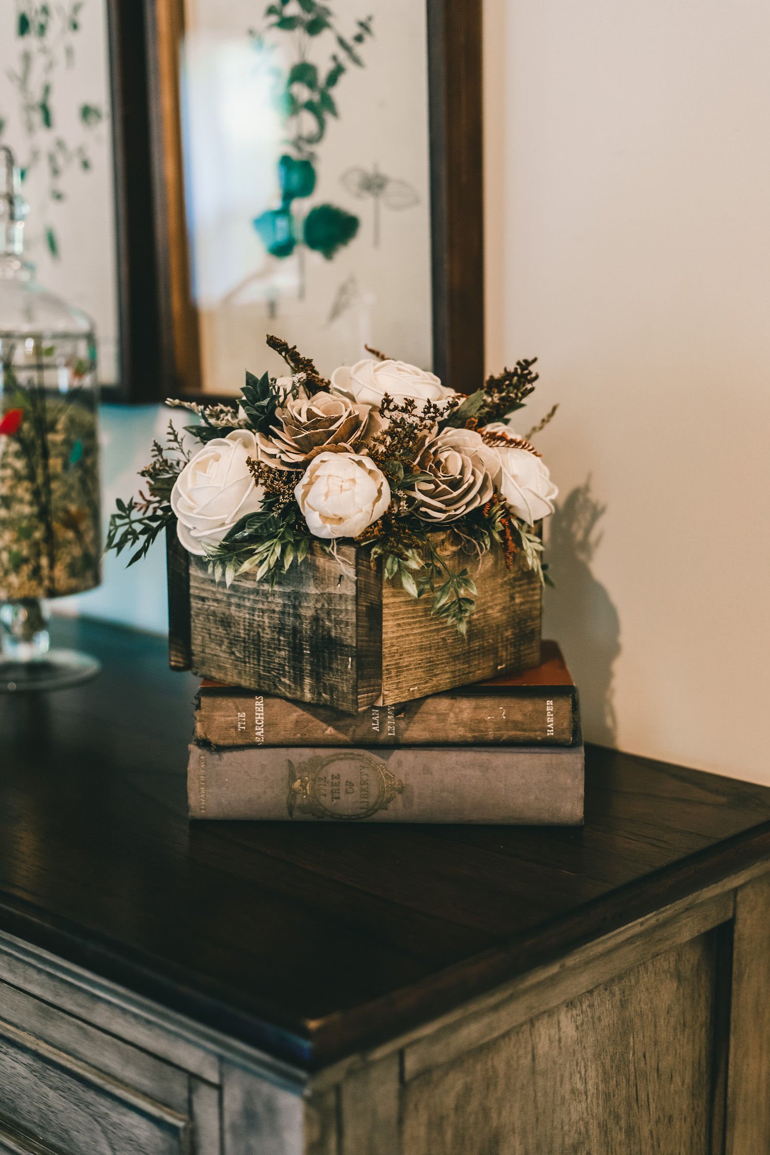 Image of Rustic Wood Flower Arrangement * Note, 6x6" box is seen in the pictures