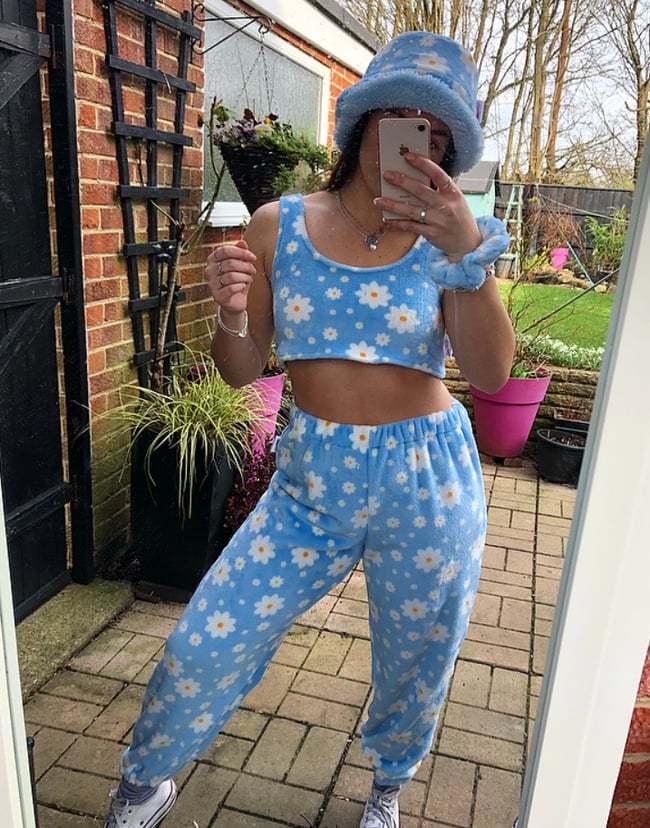 soft daisy fleece top 