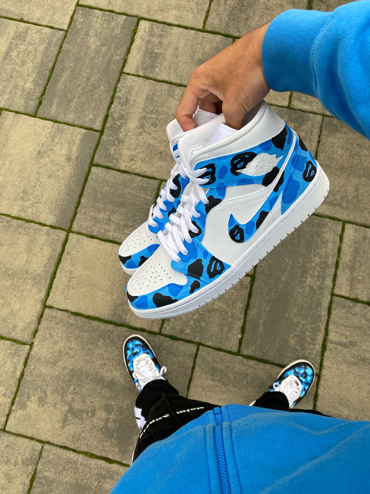 all blue 1s