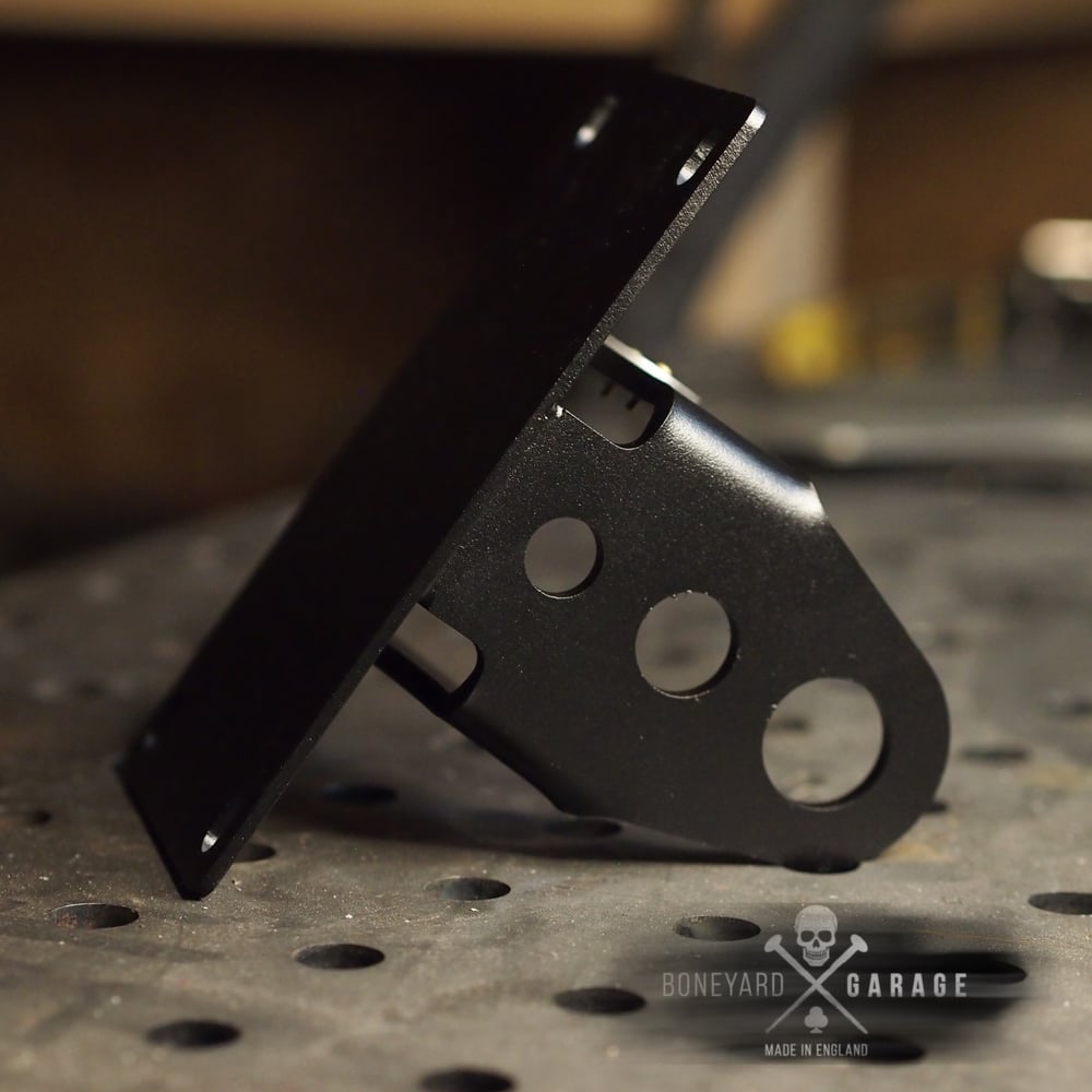 HARLEY VERTICAL SIDE MOUNTS