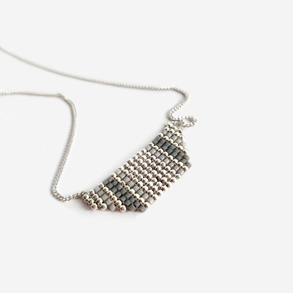 Image of Collier en argent Gris "Inca"