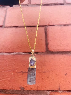 Image of Blue kyanite gold necklace 