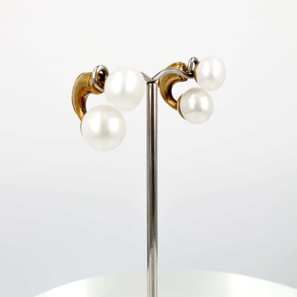 Image of Sterling silver gold plated pearl earrings M2938