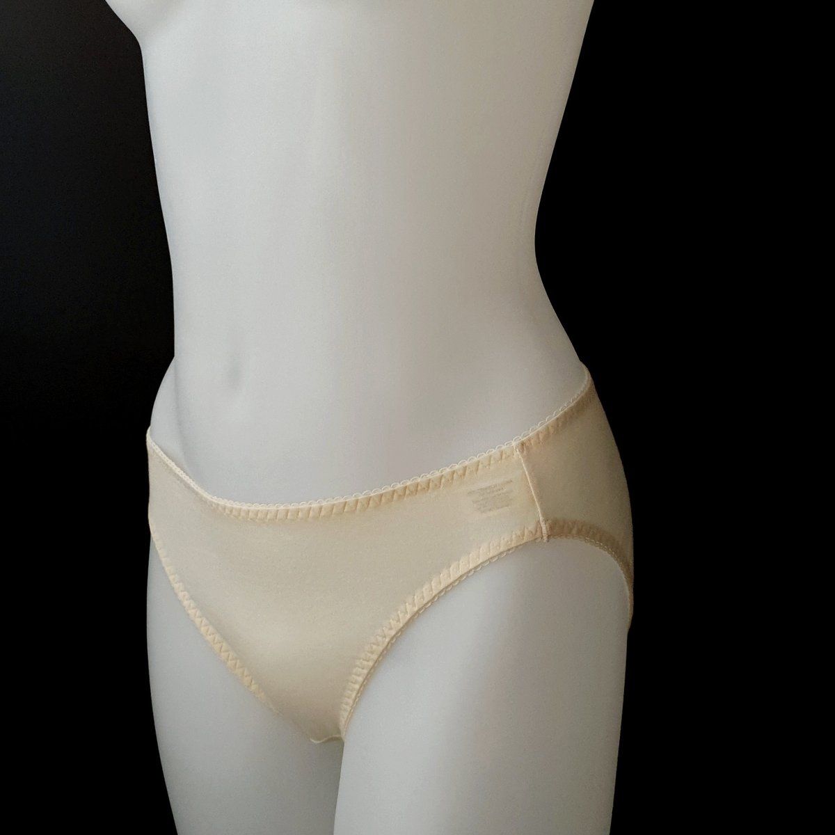 Image of Naturally Dyed [YELLOW] Korean Yellow Clay Underwear