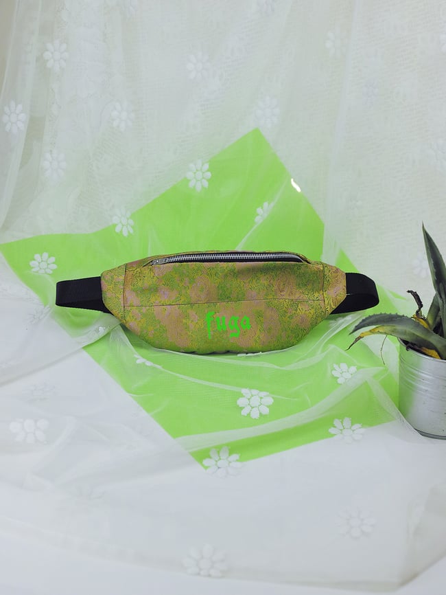 Light silky cross bag