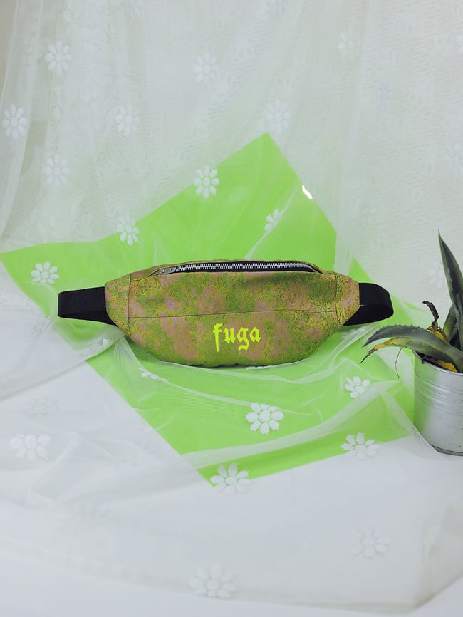 Light silky cross bag