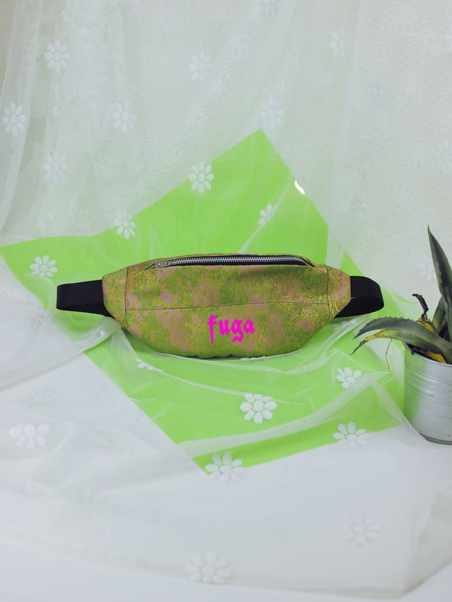 Light silky cross bag