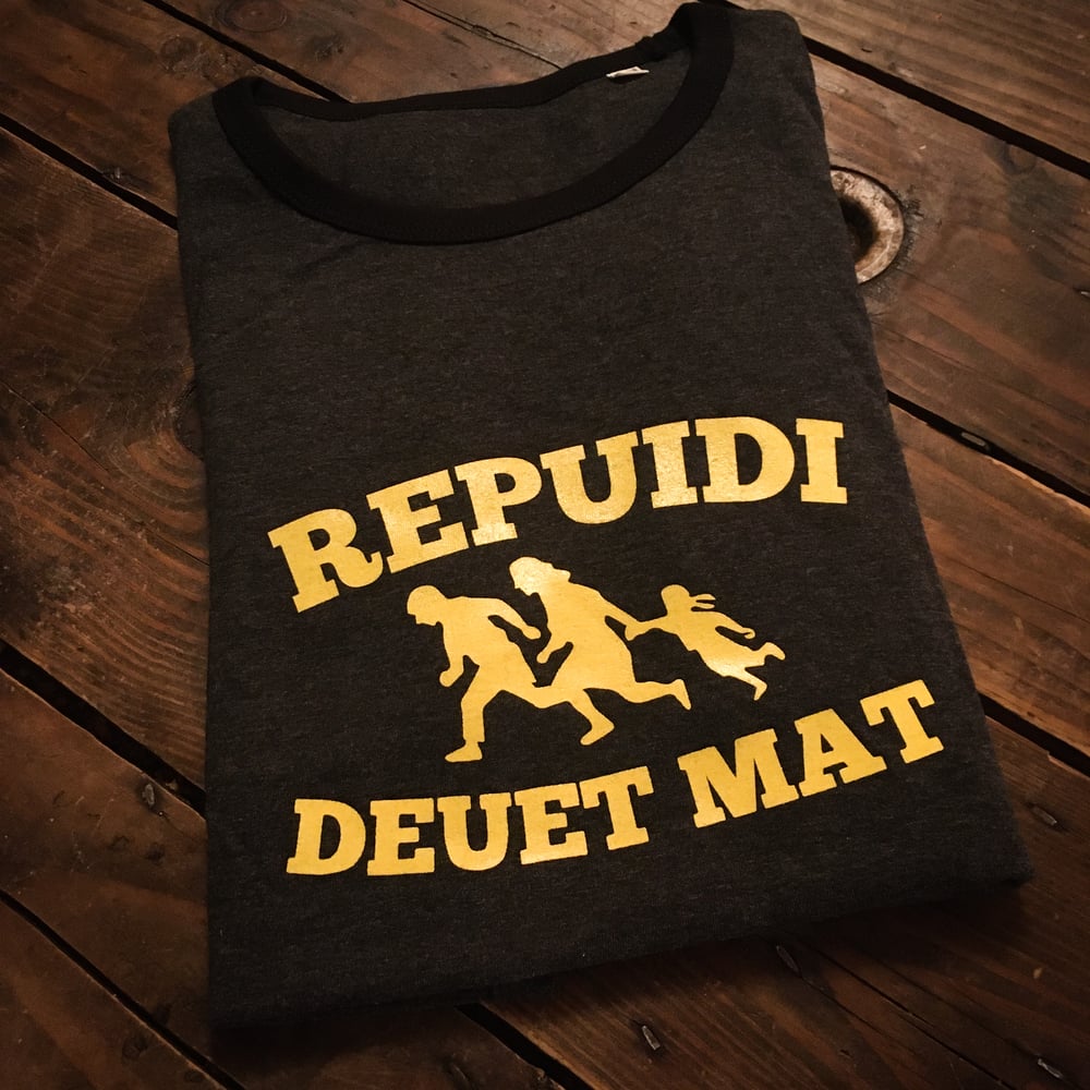 Image of T-shirt "Repuidi deuet mat" ("Refugees Welcome") gris chiné / noir