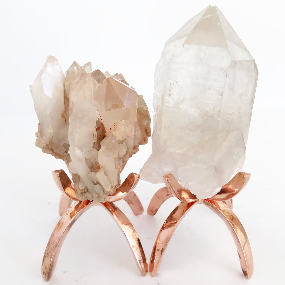 Image of Quartz no.49+ Limited Edition Rose Gold Claw Stand