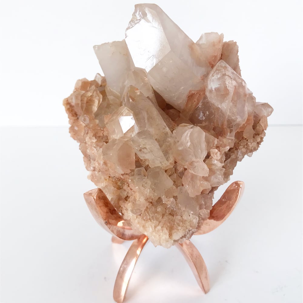 Image of Pink Quartz no.27 + Limited Edition Rose Gold Claw Stand