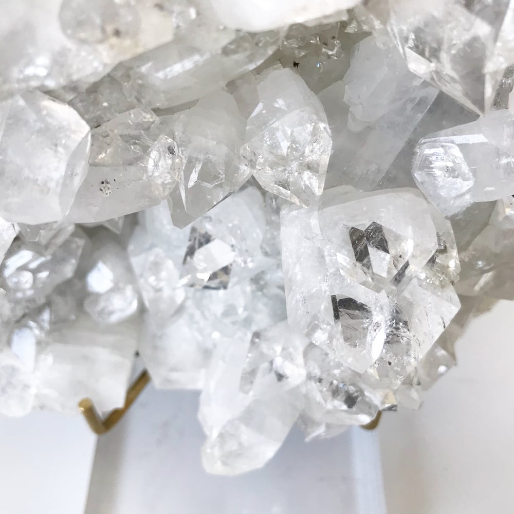 Image of Apophyllite no.95 + Lucite and Brass Stand