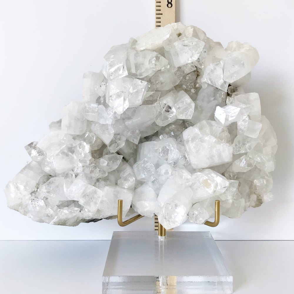 Image of Apophyllite no.95 + Lucite and Brass Stand