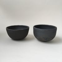 Black bowls 