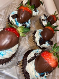 Image 2 of Cupcakes