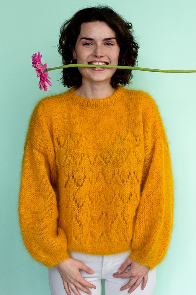 Image of -- PATRON/PATTERN : GOLDEN SWEATER --
