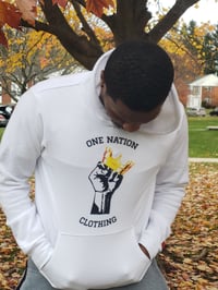 PULLOVER HOODIE