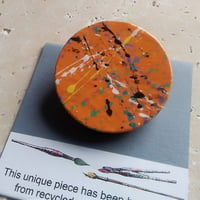 Image of 'paint' brooch