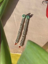 Image 2 of Daisies connected