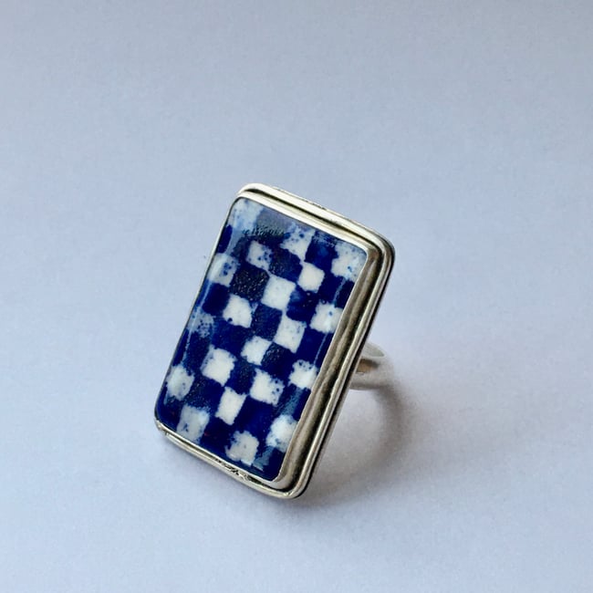 Porcelain ring - size M