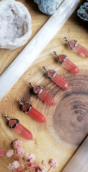 Image of Cherry quartz pendant 