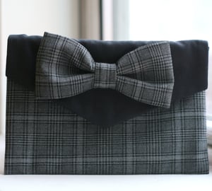 Image of Wolf's Tooth Tartan Bow Clutch