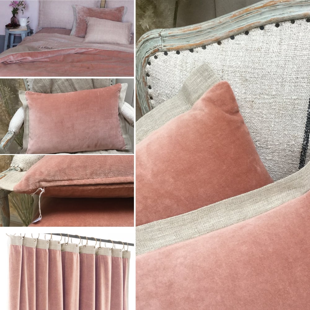 Image of -20% Coussin en velours rose poudré 35/50cm 38,40€ au lieu de 48€