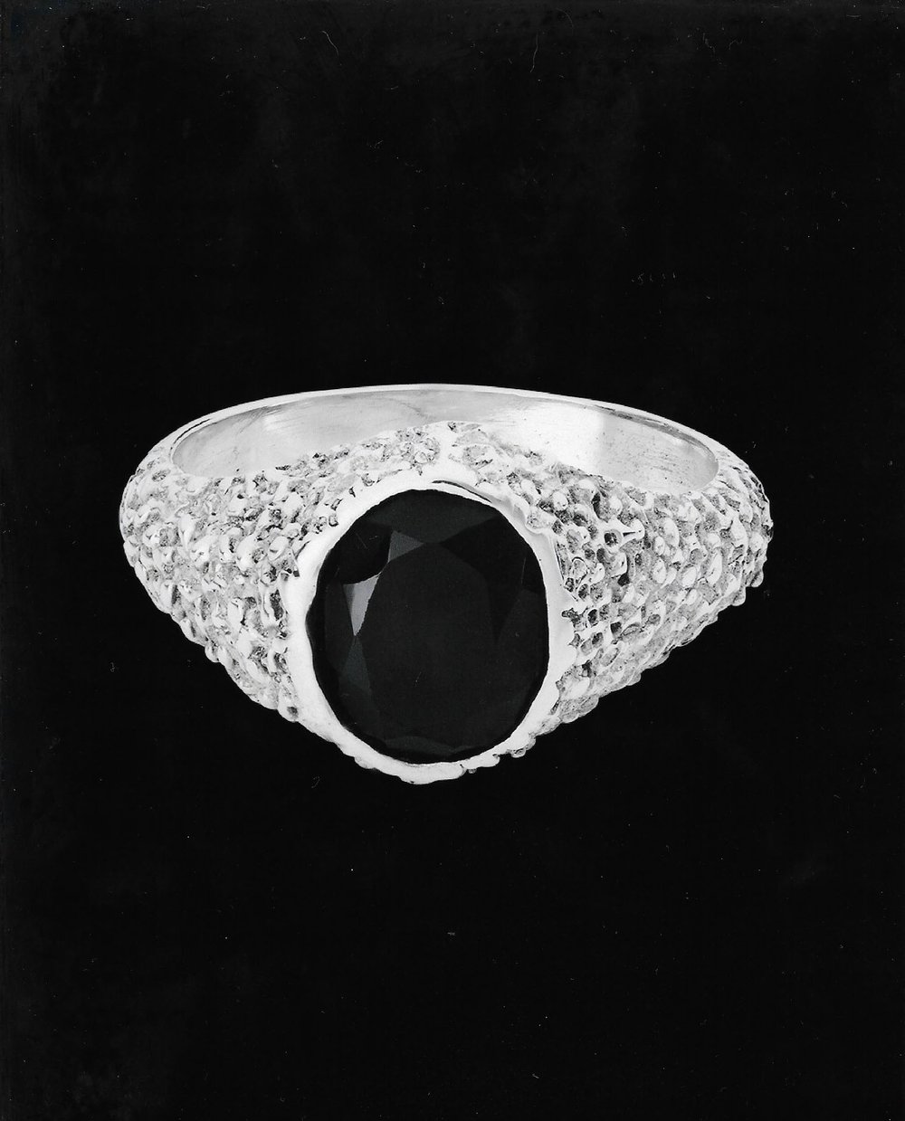 Image of BLACK SPINEL ORE RING