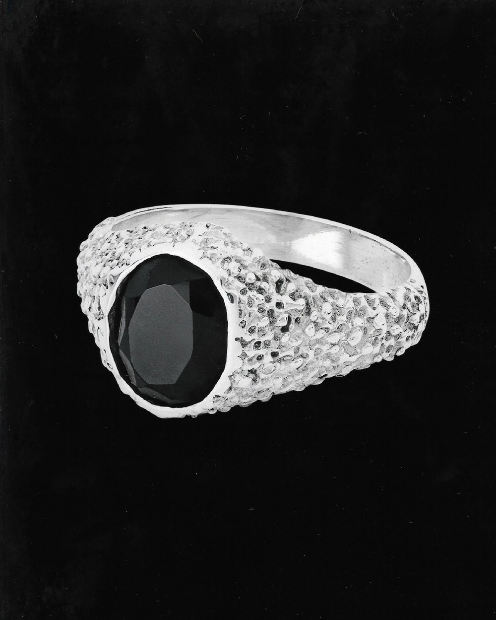 Image of BLACK SPINEL ORE RING
