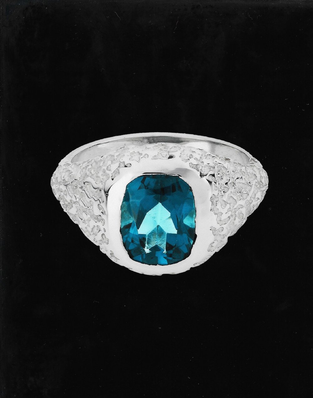 Image of BLUE TOPAZ ORE RING 