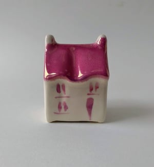 Pink lustre cottage