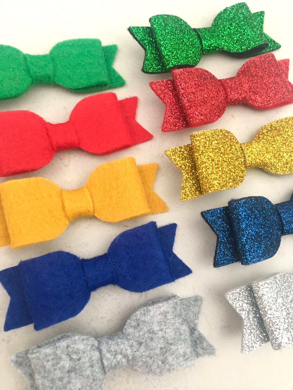 Image of Felt and glitter bows 2 inches on clips 