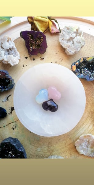 Image of Selenite charging bowl