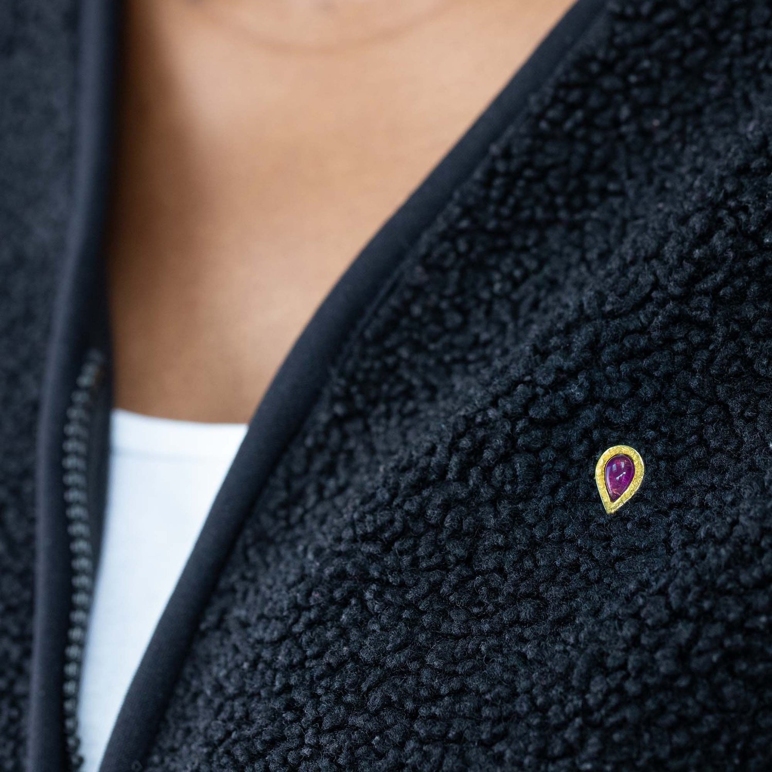 Image of Amethyst Gold Pin