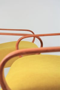 Image 5 of Fauteuils TON Jaunes