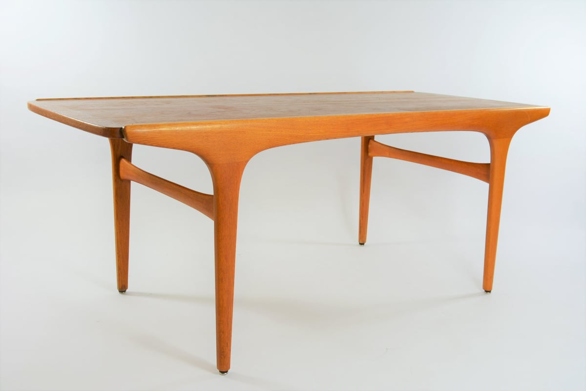 Image of Table basse teck et chene