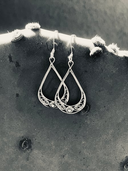 Image of Silver Filigree Teardrop Earrings