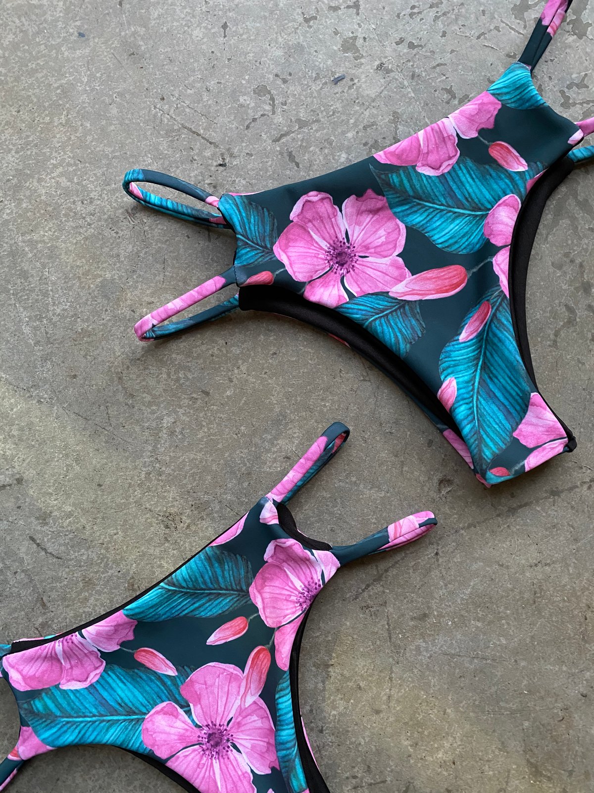 Image of LIMITED SAMPLE KP: TROPICAL BLOOM  X BLACK 