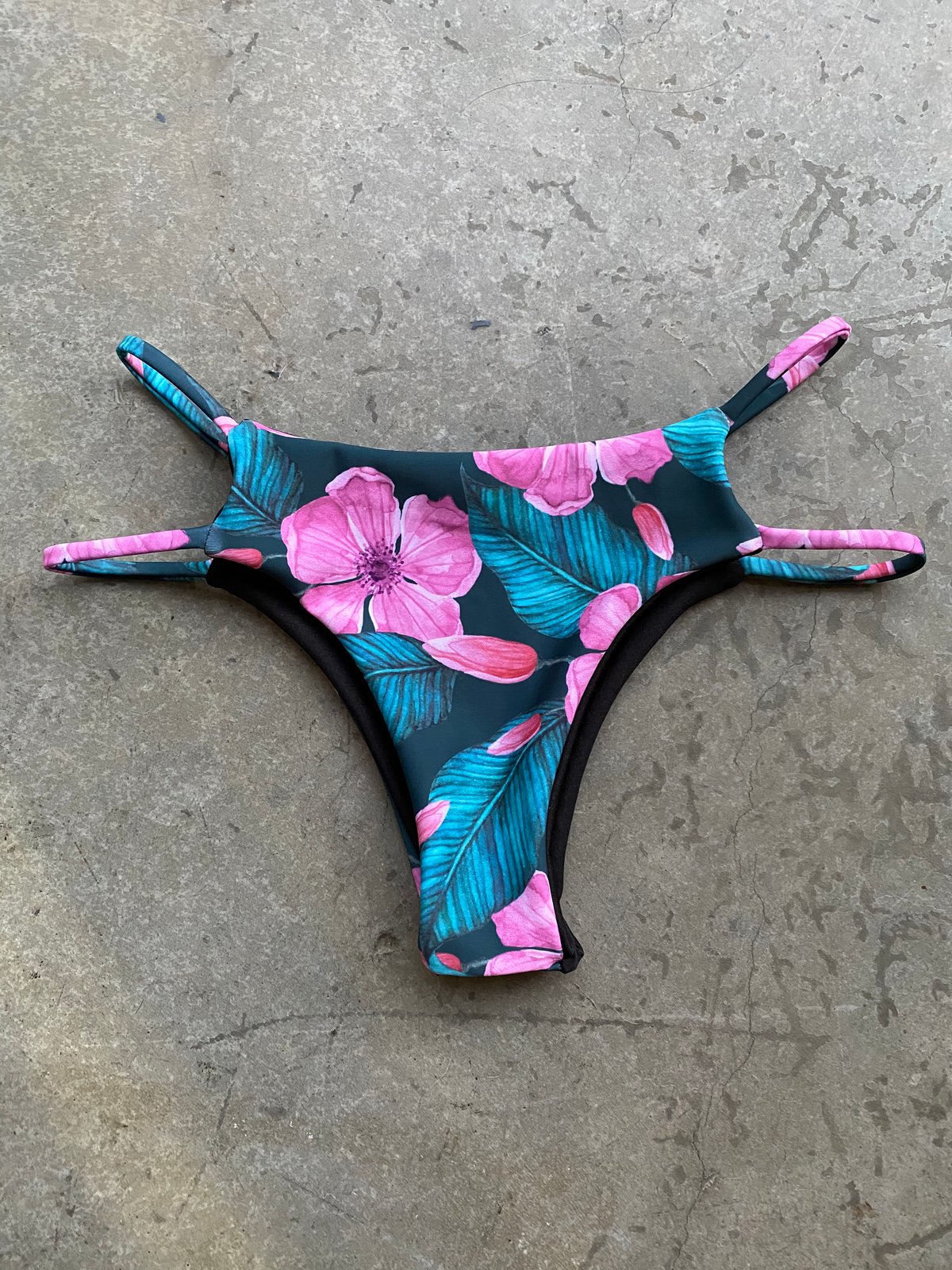 Image of LIMITED SAMPLE KP: TROPICAL BLOOM  X BLACK 