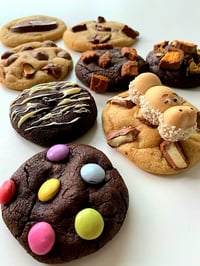 BOX OF 4 OR 8 STUFFED COOKIES