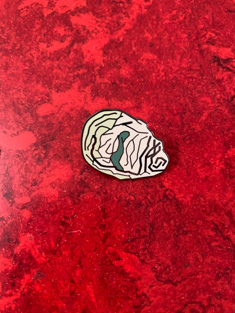 Image of Gary’s Black Beard Oysters Enamel Pin <br/> —LPPL/åbäke