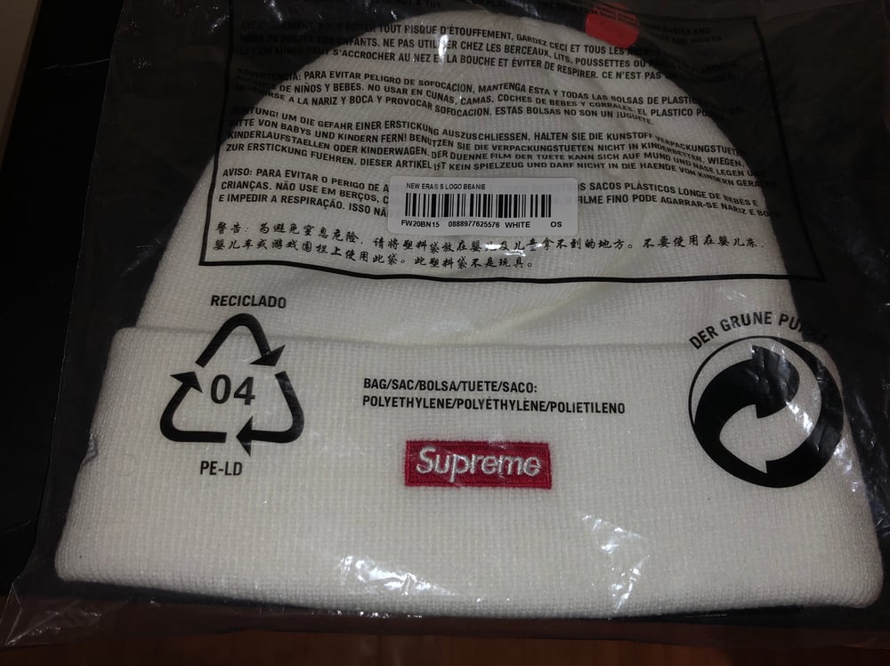 New Era x Supreme 'S' Logo Beanie | Solidify